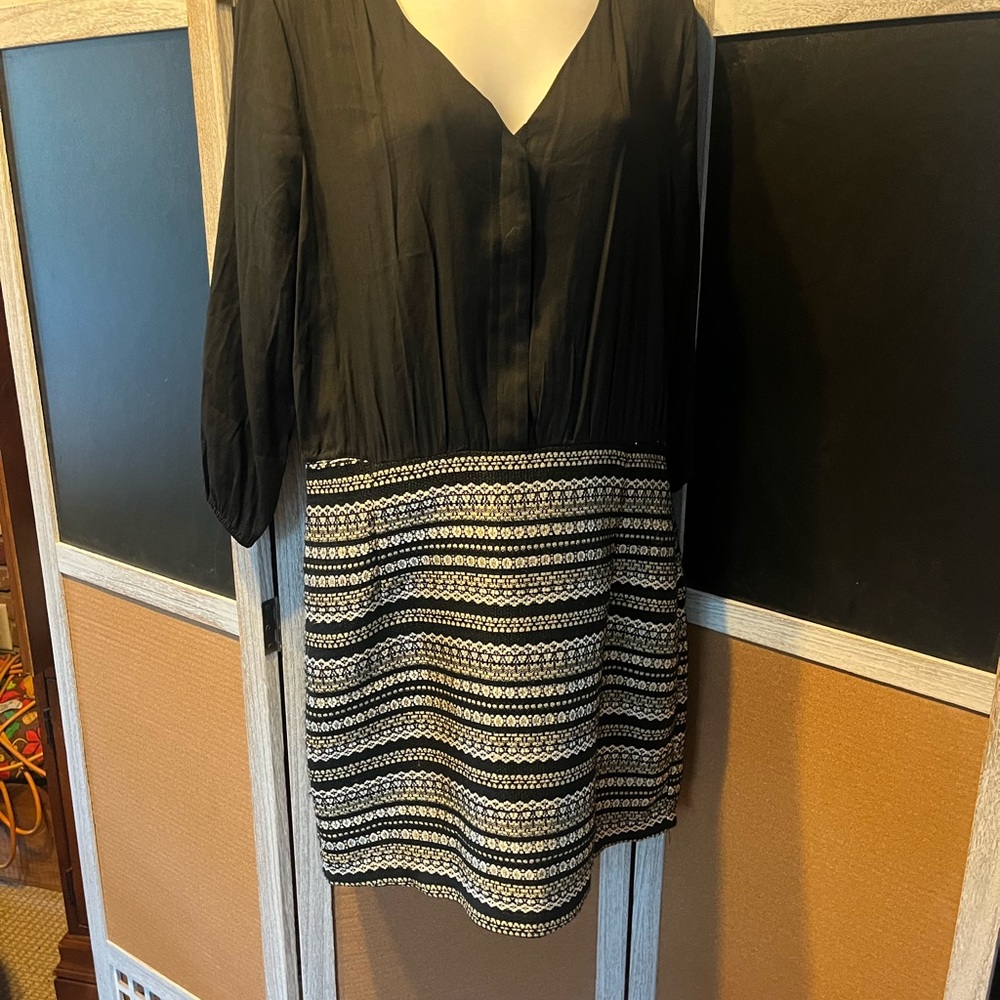 Skies Are Blue Elegant Black Dress